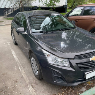 Замена аккумулятора на Chevrolet Cruze I 2009 - 2013 1.6 (109 л.с.) Замена аккумулятора на Chevrolet Cruze I 2009 - 2013 1.6 (109 л.с.)